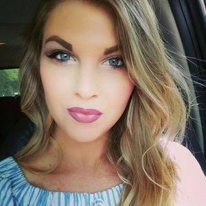 Meet your Posher, Cassie